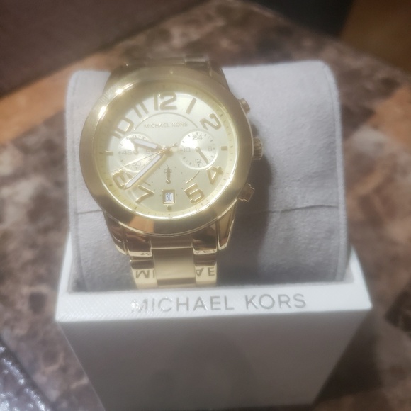 Michael kors watch - Picture 1 of 3